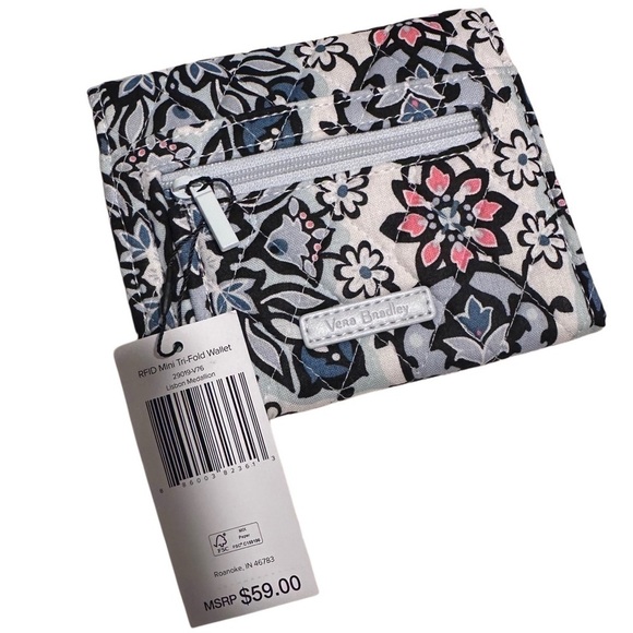 Vera Bradley Lisbon Medallion Hipster, Trifold Wallet, & Checkbook Cover Set - Picture 9 of 13